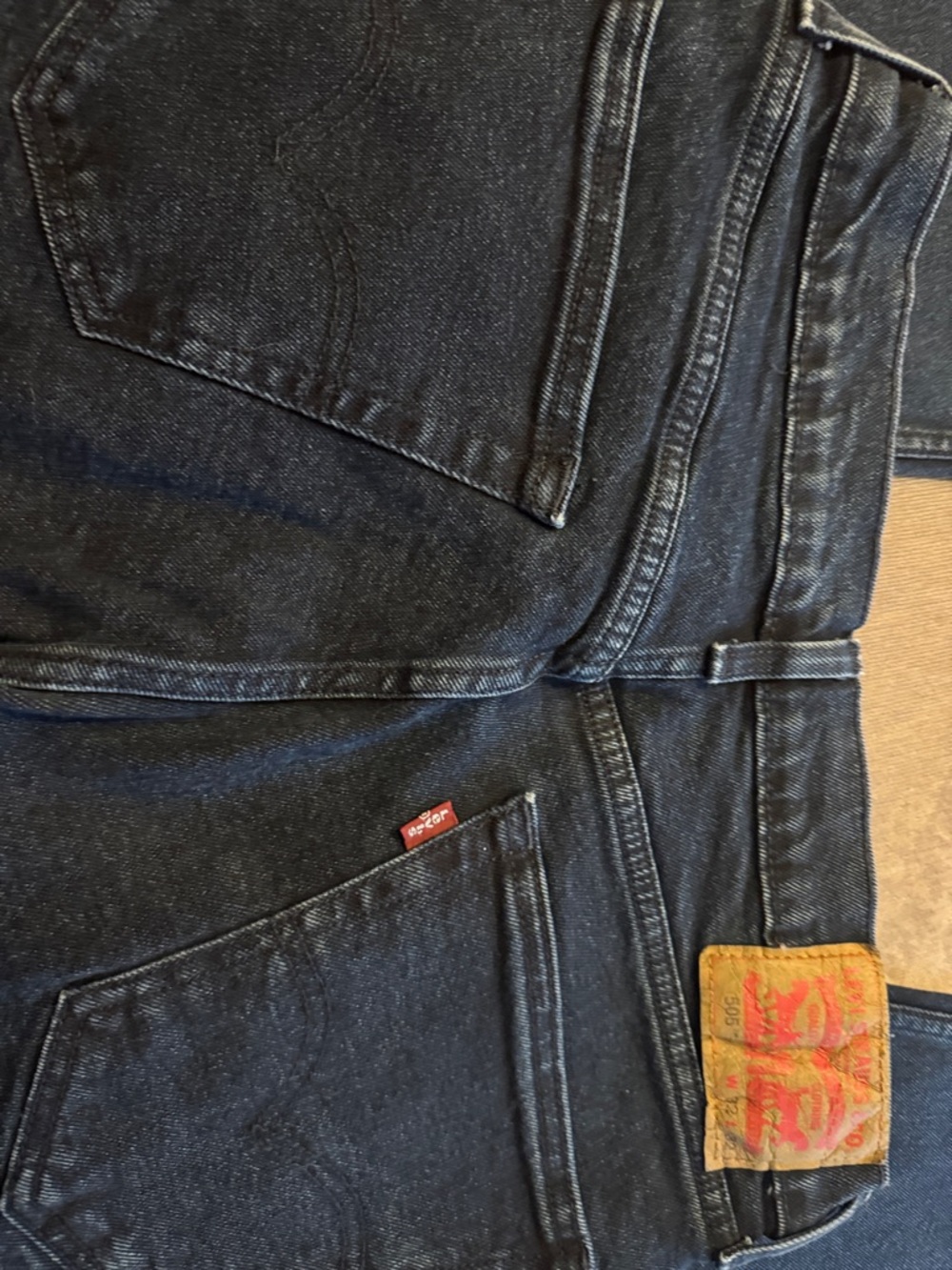 Levi's Men’s Dark Blue Relaxed Fit Jeans with Red Tab